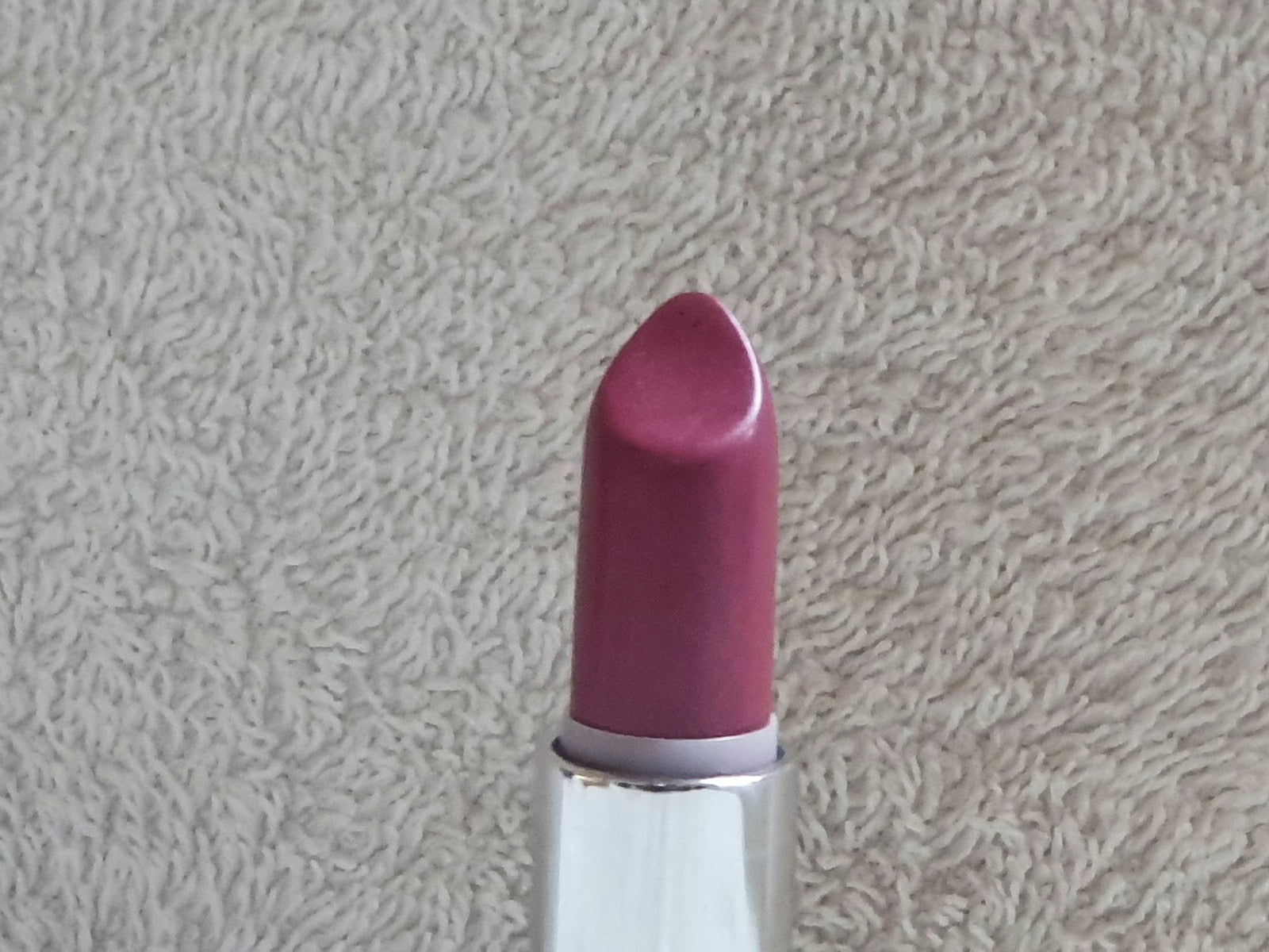 Nutrimetics 50 Years of Beauty nc Hydra Brilliance Lipstick - Frosted Grape x 2