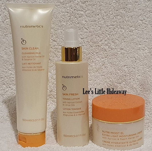 Nutrimetics Set - Skin Clean, Skin Fresh & Nutri Moist EL (extra light) moisturising creme PLUS *free gift