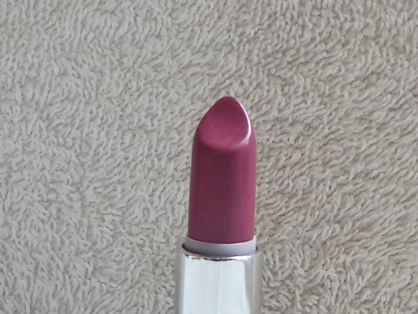Nutrimetics 50 Years of Beauty nc Hydra Brilliance Lipstick - Frosted Grape