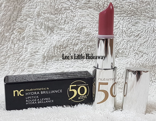 nc Nutrimetics Hydra Brilliance Lipstick 50 years of beauty - Cupcake